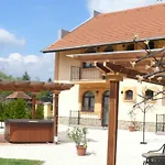 Garden Vendeghaz 3* Makó
