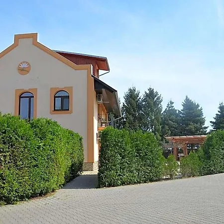 Garden Vendeghaz Nocleg ze śniadaniem