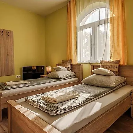 Garden Vendeghaz Nocleg ze śniadaniem Makó