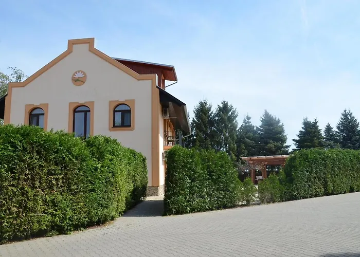 Garden Vendeghaz B&B 3*