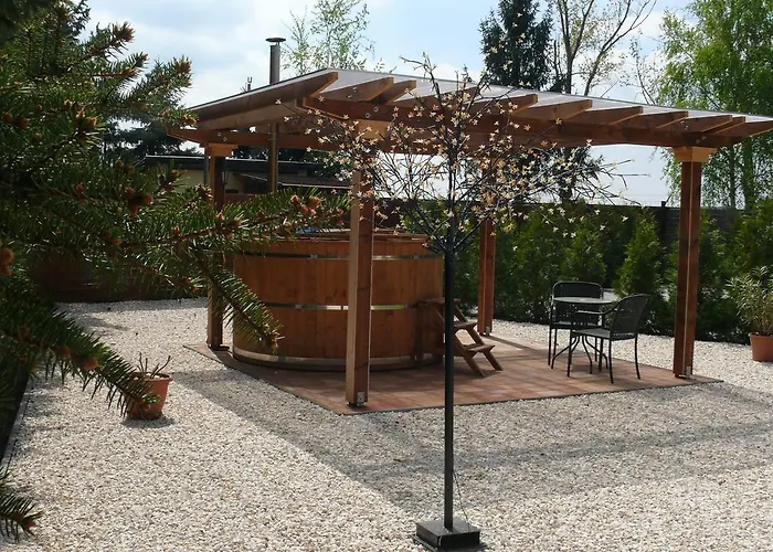 Garden Vendeghaz 3* Makó