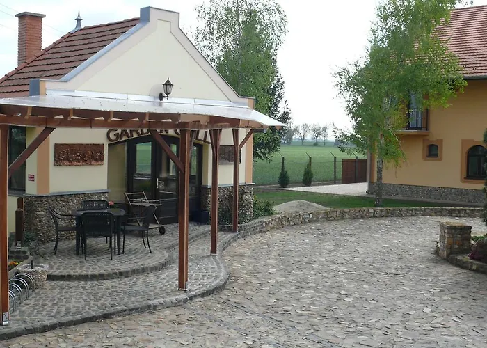 Frühstückspension Garden Vendeghaz 3*